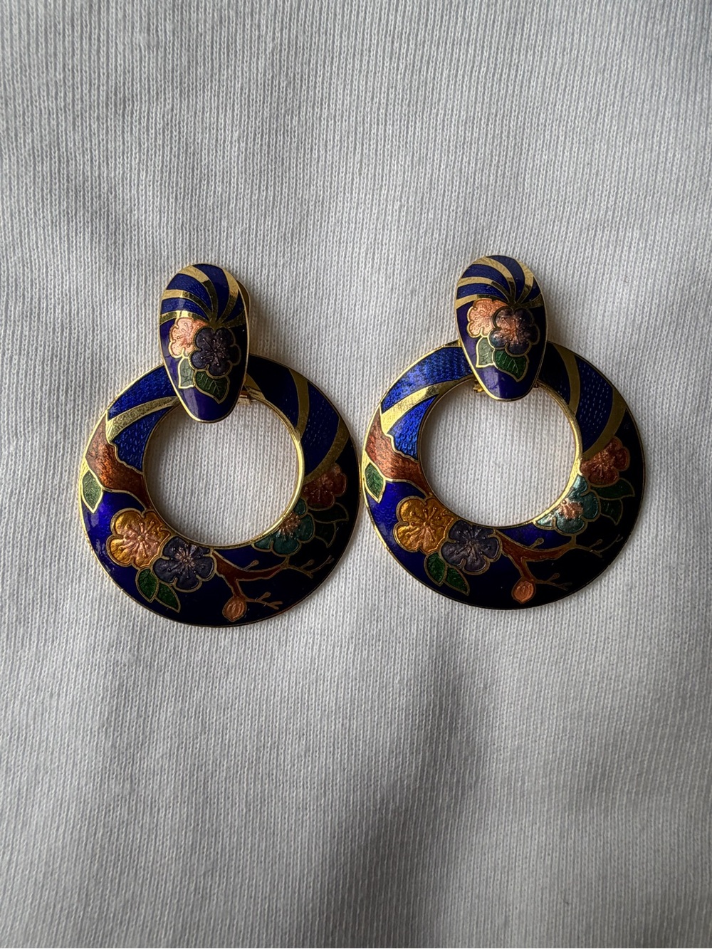 Vintage Cloisonne Door Knocker Floral  Earrings Pierce Gold Tone Blue